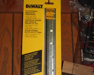 De Walt 12' x 1/2" planer knives