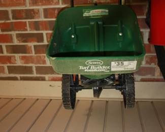 Scotts Turf builder spreader