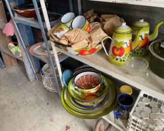 enamel ware wire hanging basket step ladder