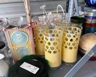 Shawnee and more vintage glassware