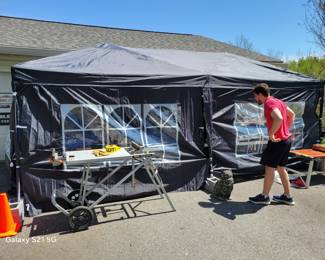 tent expands sales area