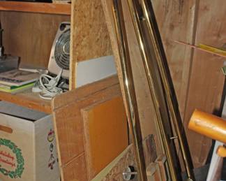 Easel