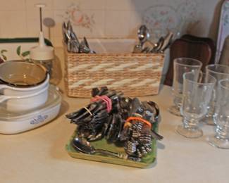 Corningware, Silverware, Mugs
