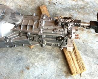 88 - Ford Manual Transmission - 13" x 18" x 18"
