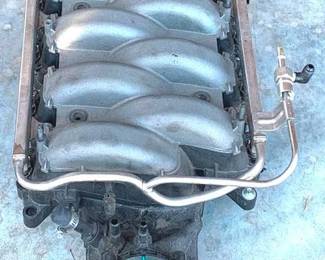 155 - Ford 5.0L Intake Manifold - 16" x 23" x 8" You are buying a used as-is item. We do not guarantee all components are present, and if it is not expressly stated, it is untested.
