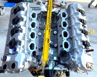 86 - Ford 5.0L Coyote Engine - AS-IS - NOT COMPLETE You are buying a used as-is item. We do not guarantee all components are present, and if it is not expressly stated, it is untested.
