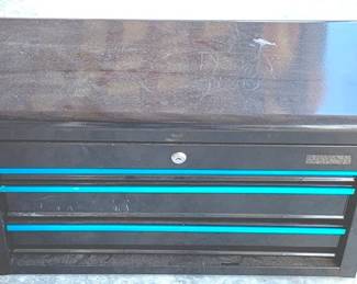 140 - Metal Tool Box - 24" x 10" x 14"
