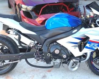 92 - 2013 Suzuki RGSX Limited Edition No.10 Extended rear, custom turbo and intercooler setup, lower suspension - battery is dead You are buying a used as-is item. We do not guarantee all components are present, and if it is not expressly stated, it is untested.

