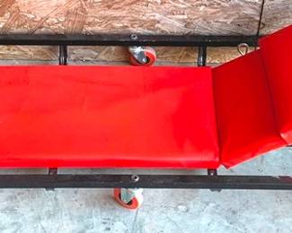 29 - Creeper - 41" x 17"
