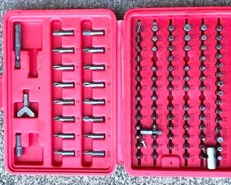 204 - Maddox Deluxe Compression Test Kit in Case
