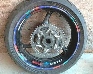 23 - Suzuki GSXR 1000 Motorcycle Wheel w/Tire 190/50/17