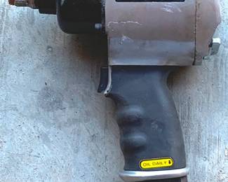 100 - AirCat Model ACA-1404 1/2 Impact Wrench You are buying a used as-is electric/electronic item. We do not guarantee all components are present, and if it is not expressly stated, it is untested.

