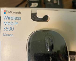 Microsoft Wireless Mobile 3500 Mouse -- Unopened & Unused!!