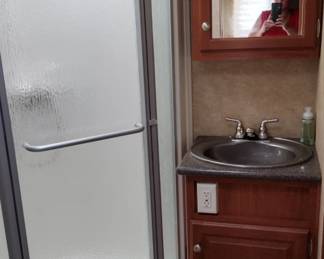 Shower in Heartland