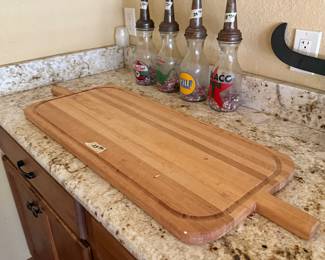 Decor and cutting board