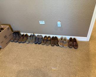 Men’s shoes size 10