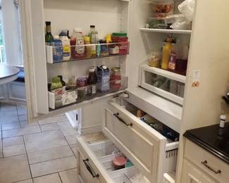 Sub-Zero refrigerator model 736TC has a two-drawer freezer