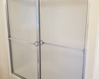Glass shower doors
