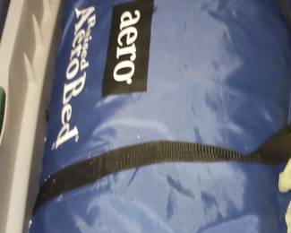 Portable inflatable air bed