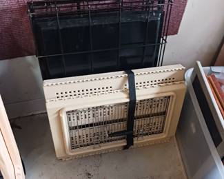 Portable dog kennels