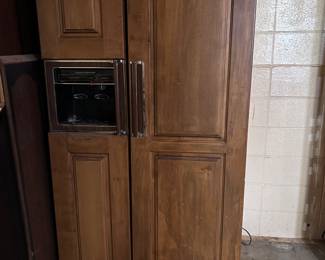 Wood panel Refrigerator $300 Running and cold
