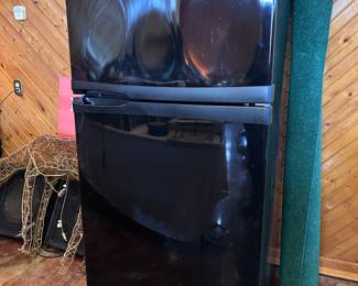 Refrigerator Kenmore $250