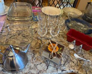 GLASSWARE AND KITCHENWARE