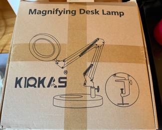 MAGNIFYING DESK LAMP NEW IN BOX