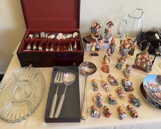 HUMMELS, GLASSWARE AND TOWLE STAINLESS SILVERWARE SET