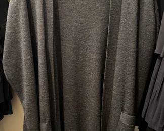 Lot 172 | Sz Medium Wool 2 pc Sweater Dress Set Andrea