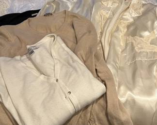 Lot 306 | Vintage Blouses, Sweaters, Ann Taylor Cashmere