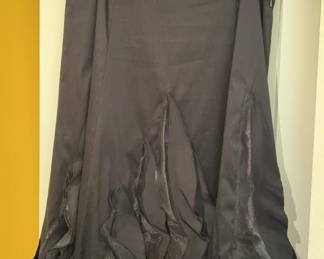 Lot 167 | Sz8 Milla Bell Architectural Design A Line Skirt