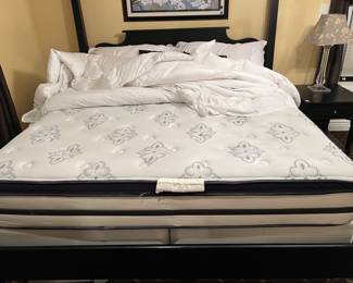 Lot 97 | 76x79.5 Simmons King Sized Mattress & Boxspring
