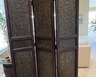 Lot 85 | Folding Room Screen