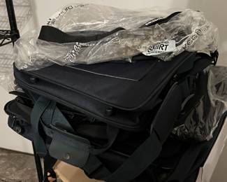 Lot 270 | Lot of Shoulder Bags Laptop Bag Luggage