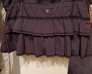 Lot 184 | LuluLemon Tennis Golf Skirt w Ruffles