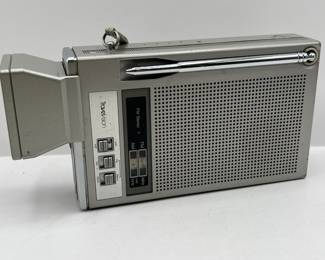 Lot 6 | Panasonic Travelvision TR-1020 Portable TV Radio