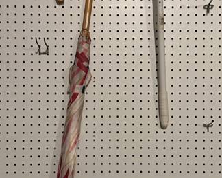 Lot 284 | Oscar De La Renta Vintage Umbrella SqueeGee