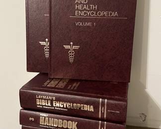 Lot 263 | Family Handbook, Medical Encyclopedia Layman's