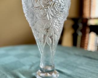 Shannon Frosted Rose 14'" vase.