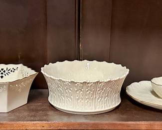 Various Lenox pieces. Picture added 23-May-2025.
