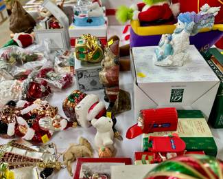 Tons of Christmas decor for sale. Picture added 23-May-2025.