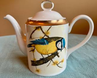 Vintage (1978) Enesco hand painted Eurasian Blue Tit tea pot.