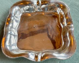 Pyrex Dennise bead rimmed silver casserole, 8"x8".