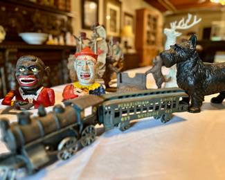 Antique and vintage cast iron toys and banks. Picture added 23-May-2025.