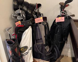 Mens' Golf Clubs: Woods Have Graphite Shafts; Irons Have Steel Shafts. Photo 1 of 4. 