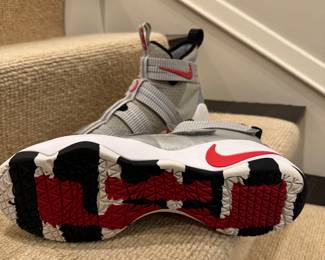 Brand New LeBron James Lebron Soldier XI SFG Size 12 with GOAT Authenticity Card. Photo 3 of 5. 