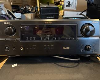 Denon DRA-697CI Multi-Zone Stereo Receiver. 