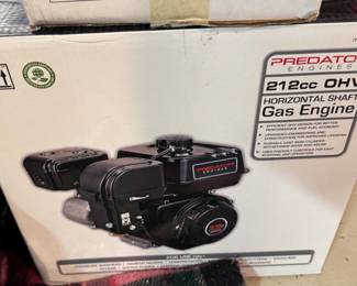 Predator 212 cc OHV Gas Engine with Horizontal Shaft.  Great replacement engine for Lawn Mower, Log Splitter, etc. 