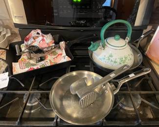 Pans, Tea Kettle, Bobby Flay Cast Iron Skillet
